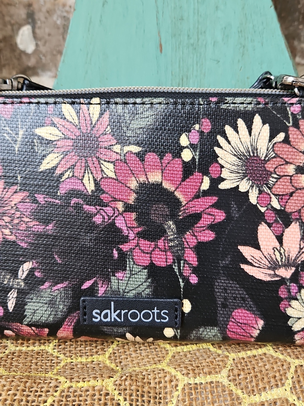 NWOT! Sakroots Floral Black Wallet Crossbody Wristlet - Picture 2 of 5
